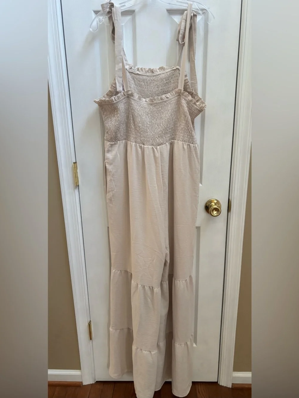 Woman’s Cream Tie-Shoulder Smocked Tiered Jumpsuit w/ Tie Straps, Size XL, NWOT - Picture 4 of 5